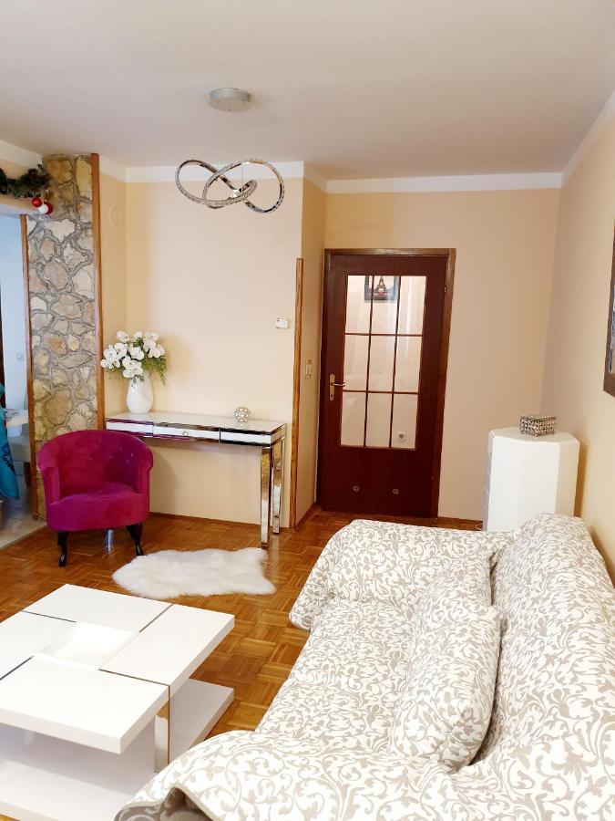 Apartment Zen Pula Exterior photo
