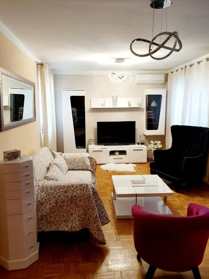 Apartment Zen Pula Exterior photo